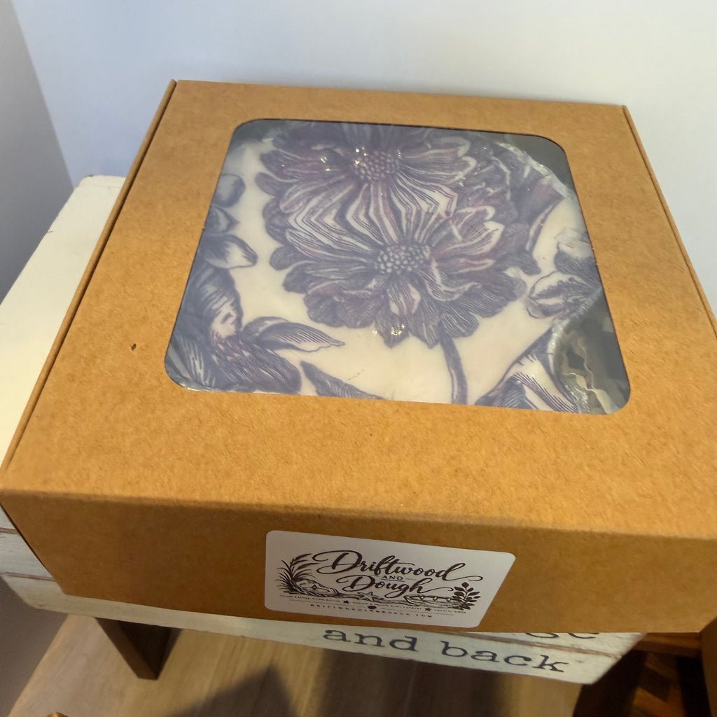 Gilded Shell Trinket Dish + Display Stand